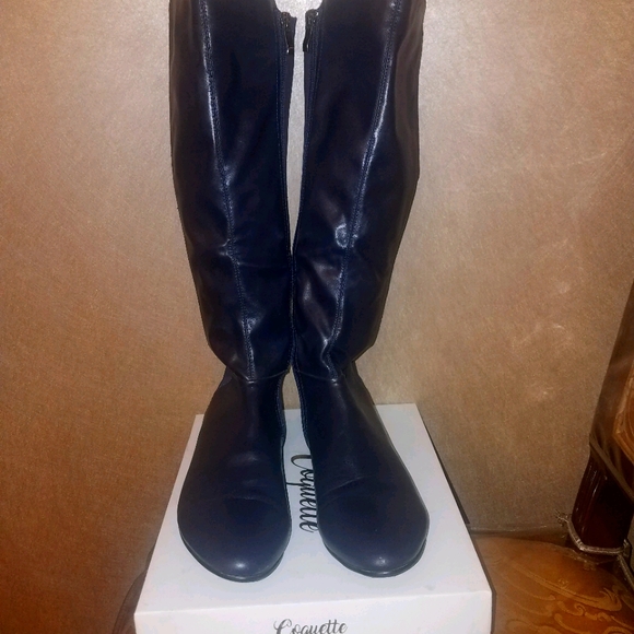 Gently worn Dan Sara 2 tone pair of boots - Picture 1 of 10